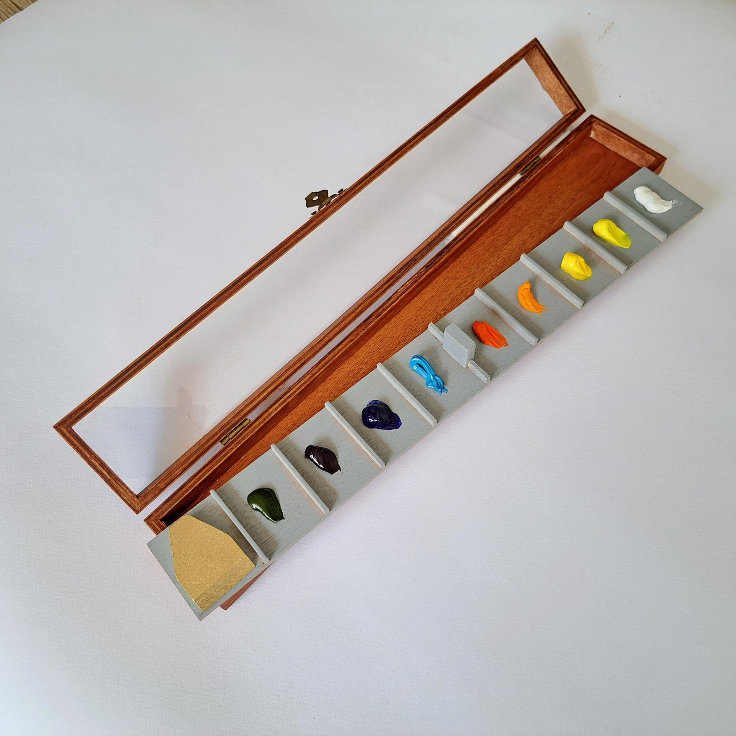 Palette case for oil paints for 9 colors, best palette case suitable for transporting oil paints to plein air, box for oil paints