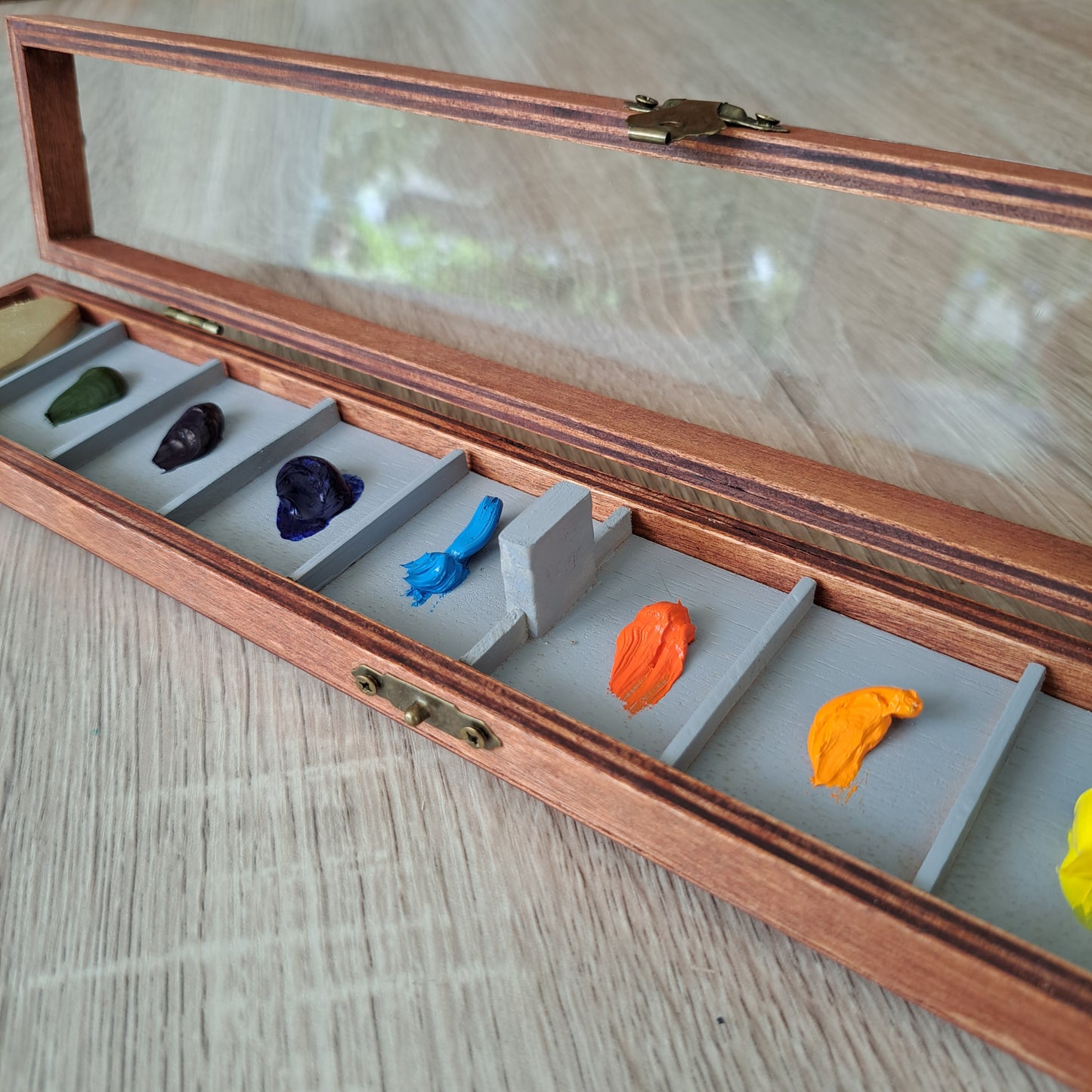 Palette case for oil paints for 9 colors, best palette case suitable for transporting oil paints to plein air, box for oil paints