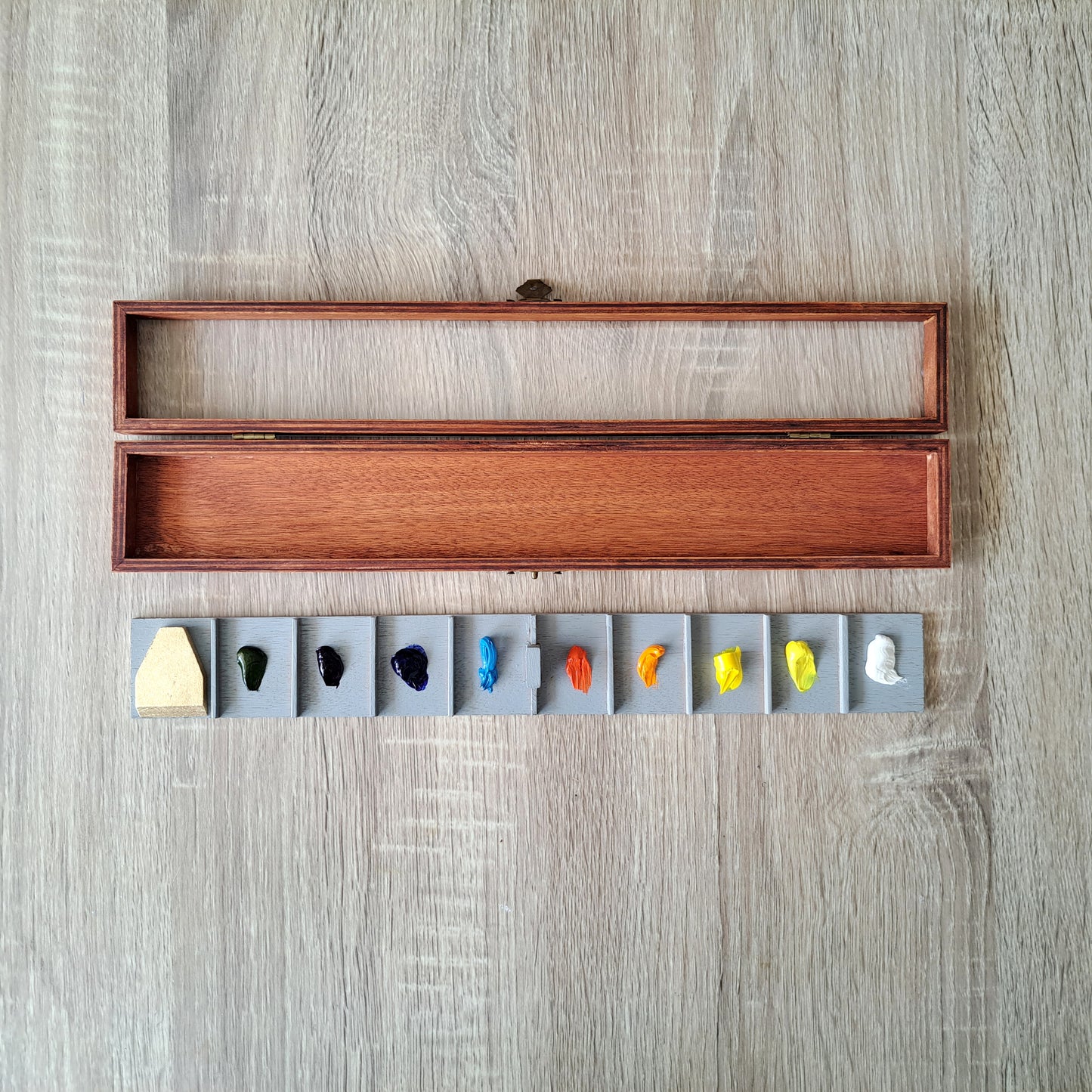 Palette case for oil paints for 9 colors, best palette case suitable for transporting oil paints to plein air, box for oil paints