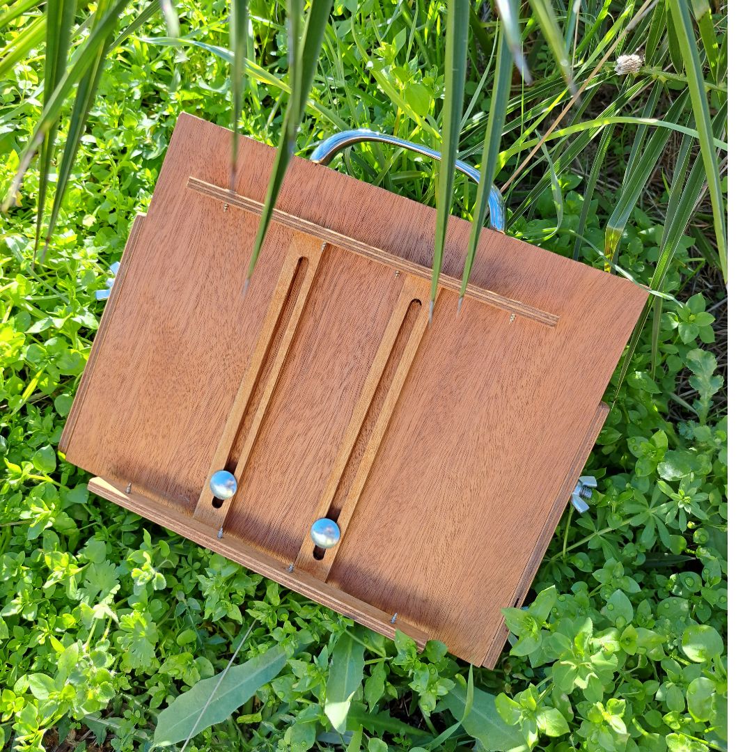 Pochade box for plein air painting, handmade lightweight outdoor & portable artist easel