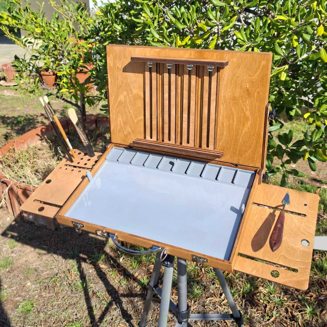 L-Size Pochade Box with Magnetic Side Wings & Removable Freezable Palette – Lightweight Plein Air Painting Easel with Grey Mixing Palette
