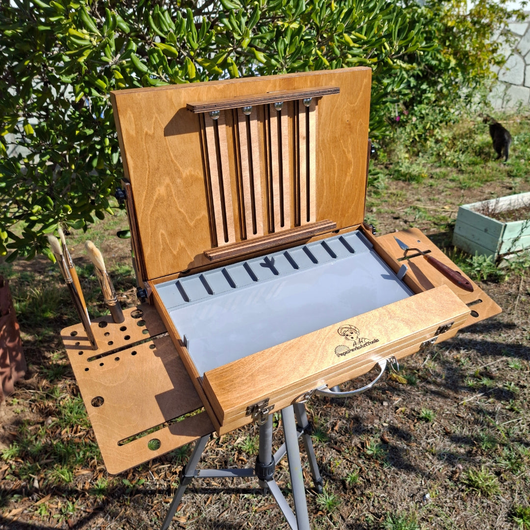 L-Size Pochade Box with Magnetic Side Wings & Removable Freezable Palette – Lightweight Plein Air Painting Easel with Grey Mixing Palette
