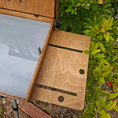 L-Size Pochade Box with Magnetic Side Wings  – Lightweight Plein Air Painting Easel with Grey Mixing Palette