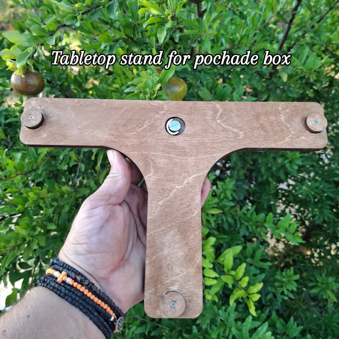 Tabletop stand for pochade box